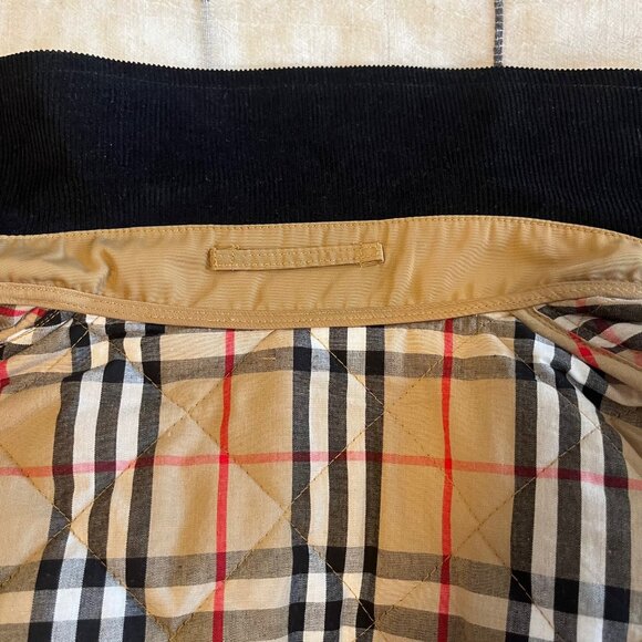 Like New! Quilted Barn Jacket with Corduroy Collar and Plaid Lining | Size XS-S - Picture 7 of 10